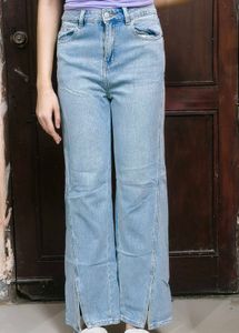 Light Wash Slit Hem Wide Leg Jeans