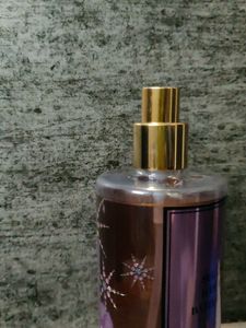 Victoria Secret Glittering Iris Body Mist