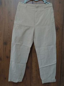 Women Beige Cropped Trousers
