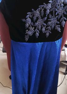 Gown Full Velvet With Half Sleeves Free Size