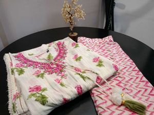 🌺Floral Cotton Kaftan With Mirror Work🌺