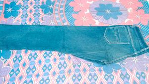 Man T-shirt 👕 And Jeans 👖
