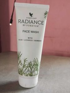Forever Radiance Face Wash