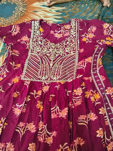 Floral Embroidered Kurta