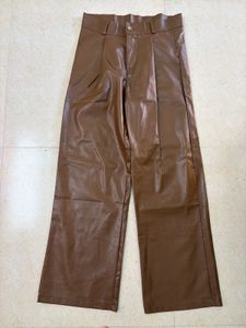 Brown fall  Leather Pants ( brand new) 🤎