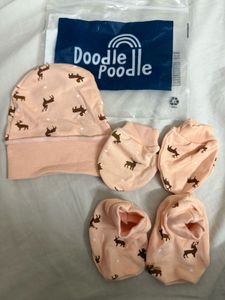 Set Of Cap Socks And Mittens For New Born