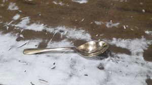 BRASS SPOON SET OF 6
