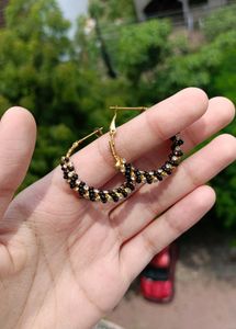 4 Earings Set With a Cute Seashell Bracelet