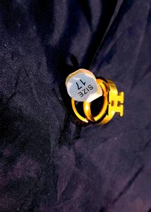 A ring that never fades. H Letter