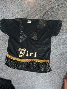 Girl&#39;s Black &amp; Gold OutfitSet Of 4 kirt And Tops