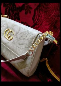 Beautiful Slingbag