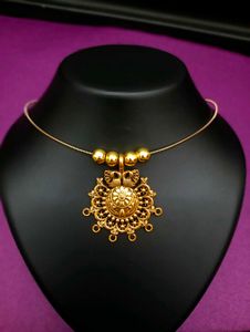 Gold Pendant Necklace
