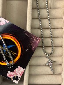 Cross Pendant Necklace