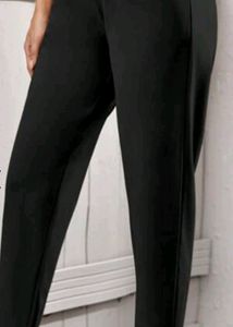 Relaxed Fit Single Pleat Pants