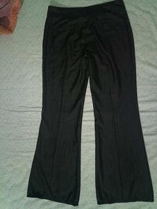 Women&#39;s Black Falred Trouser