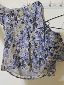 Unique Top- Anybody Xs To M Can Wear This