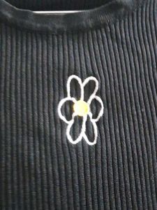 Black Ribbed Flower Tee
