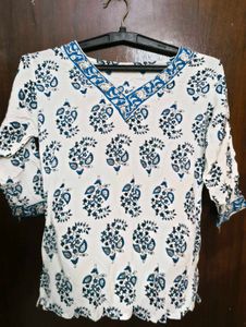 Blue & White Floral Print short kurti