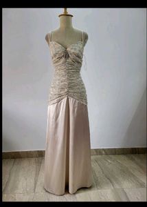 Elegant Biege Evaning Gown 🦋