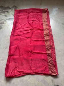 Radiant Rose Pink Fabric with Glisteninggold Borde