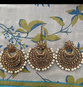 Elegant Maangtika jhumka set