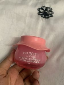 DOT &amp; KEY Watermelon Cooling Icy Gel Moisturiser