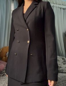 Classy Lightweight Blazer