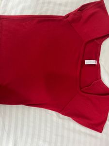 Red Square neck  Top