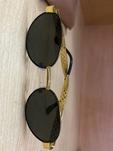 Black Golden Oval Sunglasses- Unisex