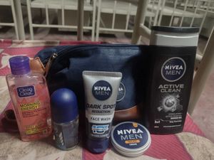 Men's Grooming Kit and clean an