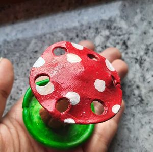 Brush Holder Mushroom