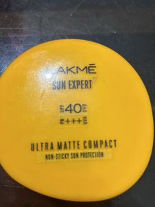 Lakme Sun Expert Compact Powder
