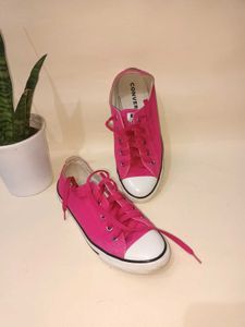 Pink Low Converse