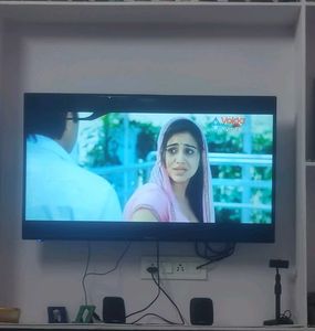 46 Inch Proneer Smart Tv