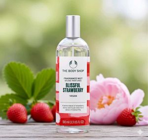 *sale*The Body Shop Strawberry Mist