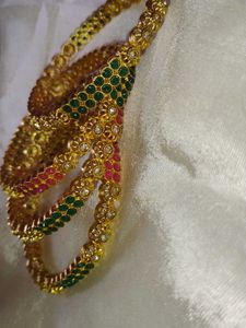 Beutiful Womens Bangles