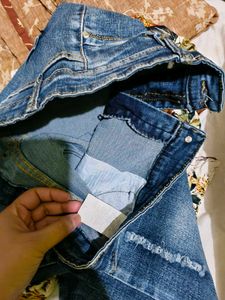 Women Distressed Jeans