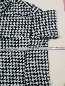 Black♠️ And White Lightweight Sweater