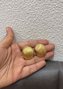 Vintage Gold Shell Earrings