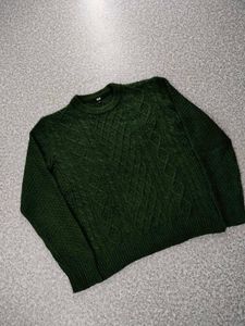 uniqlo Green Knit Sweater