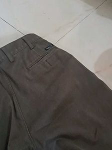A  VANHEUSAN PANTS