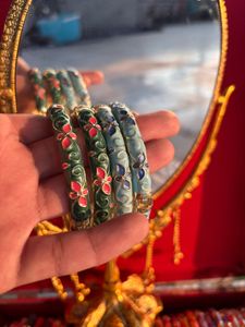 Trendy Enamel Bangles