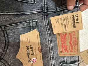 28,32 Standard Sizes jeans