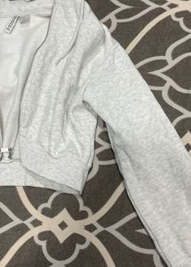 H&amp;M Cropped Zip Thru Hoodie
