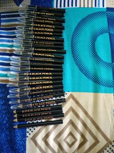 Outlined pencils 26 Pieces