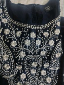 Elegant Embroidered velvet  Kurta set with net dup