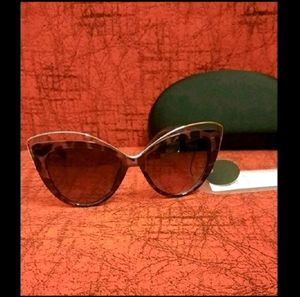 Chic Cat-Eye Sunglasses