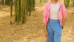 Pink Jacket White Top With Bag🕺🏻🕺🏻🎉