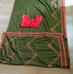 Dark Green Elegant Saree with blouse