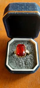 Gorgeous red stone ring 💍